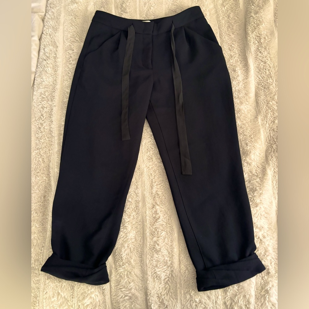 Wilfred black cropped pants Size 2 EUC
